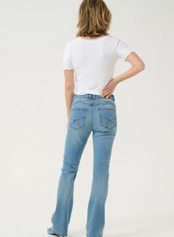 Amalie Bootcut Jeans in Austin Light Denim Blue