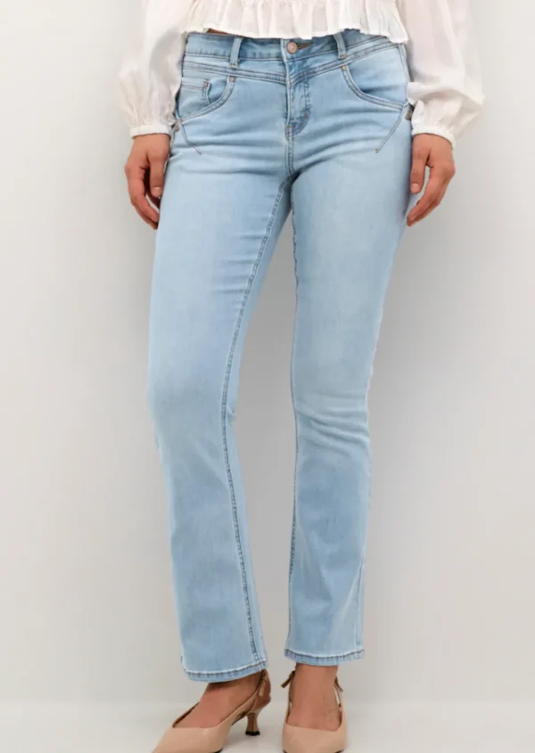 Amalie Bootcut Jeans in Austin Light Denim Blue