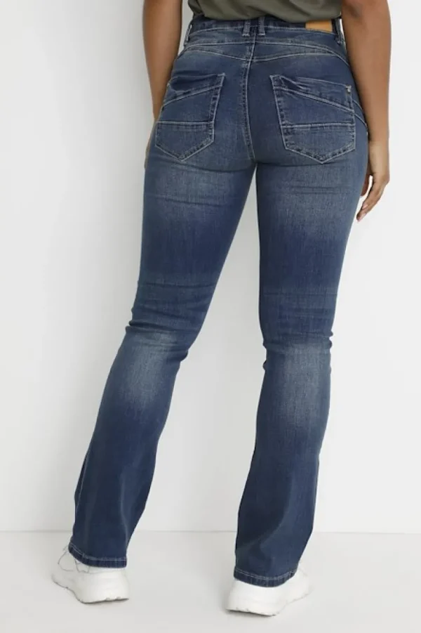 Amalie Bootcut Jeans in Dark Rinse Denim