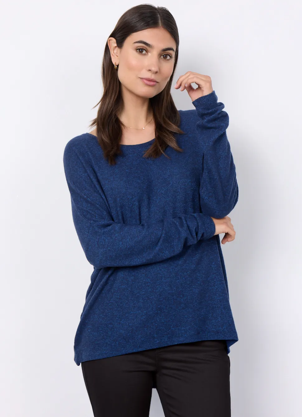 biara__top_in_navy_0.webp Biara 1 Top in Navy