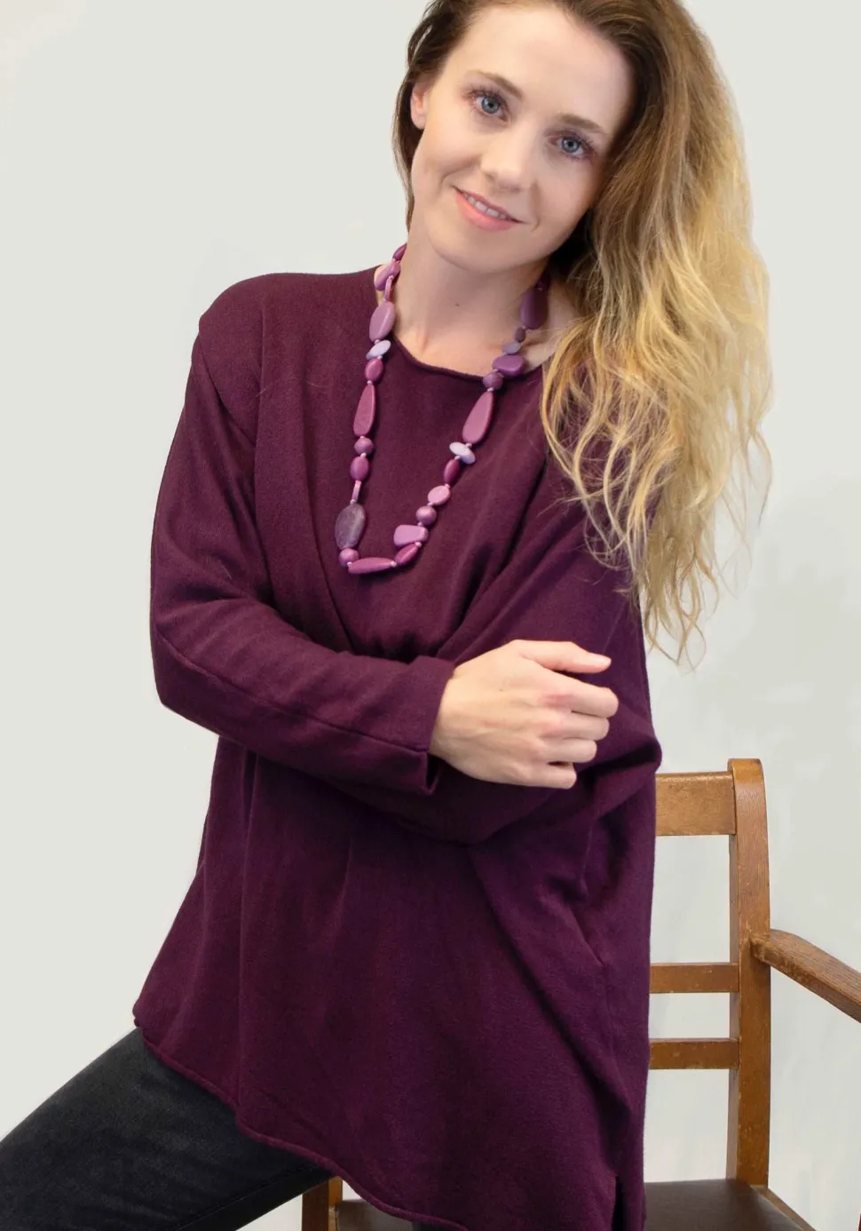 cashmere_mix_round_neck_k_5-4.webp Cashmere Mix Round Neck Knit in shades of Red, Pink & Berry