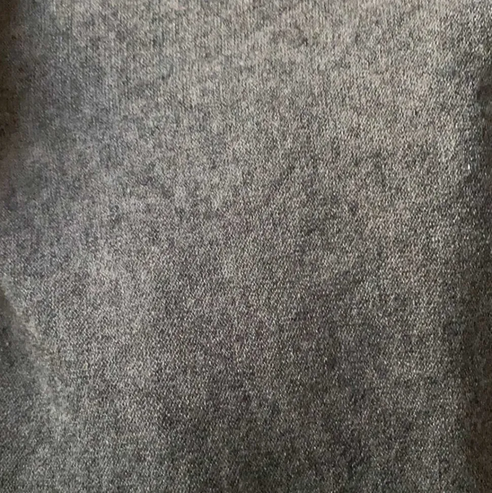 cashmere_mix_round_neck_k_7-1.webp Cashmere Mix Round Neck Knit in Black & Grey