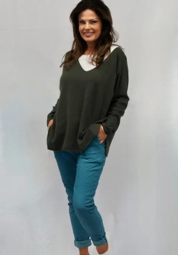 Cashmere Mix V Neck Knit in Shades of Green