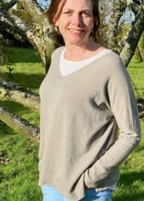 Cashmere Mix V Neck Knit in Browns