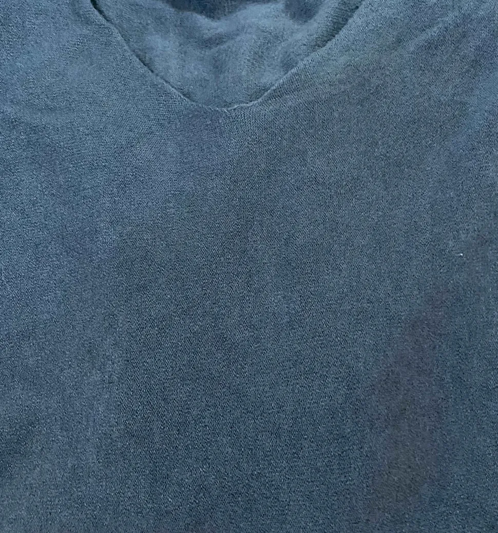 cashmere_mix_v_neck_knit__5-1.webp Cashmere Mix V Neck Knit in Greys & Black