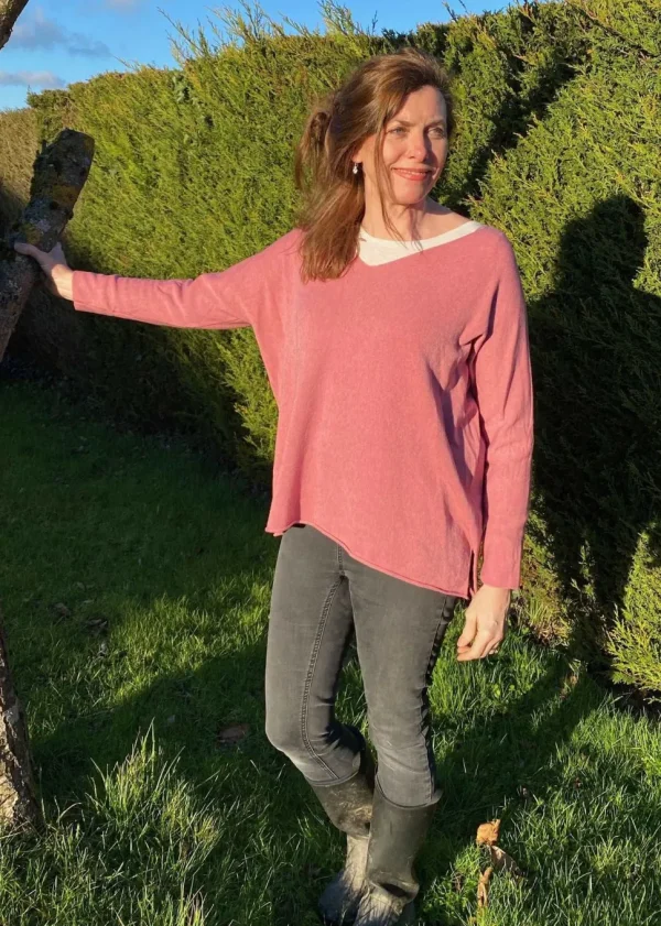 Cashmere Mix V Neck Knit in Fruits, Pinks & Berrys