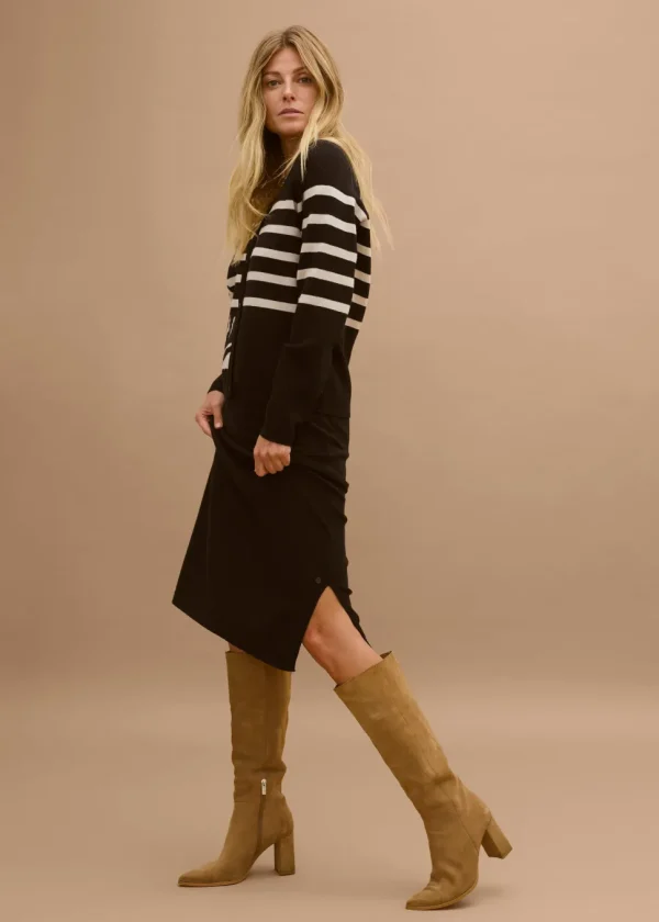 Dela Knit Pencil Skirt