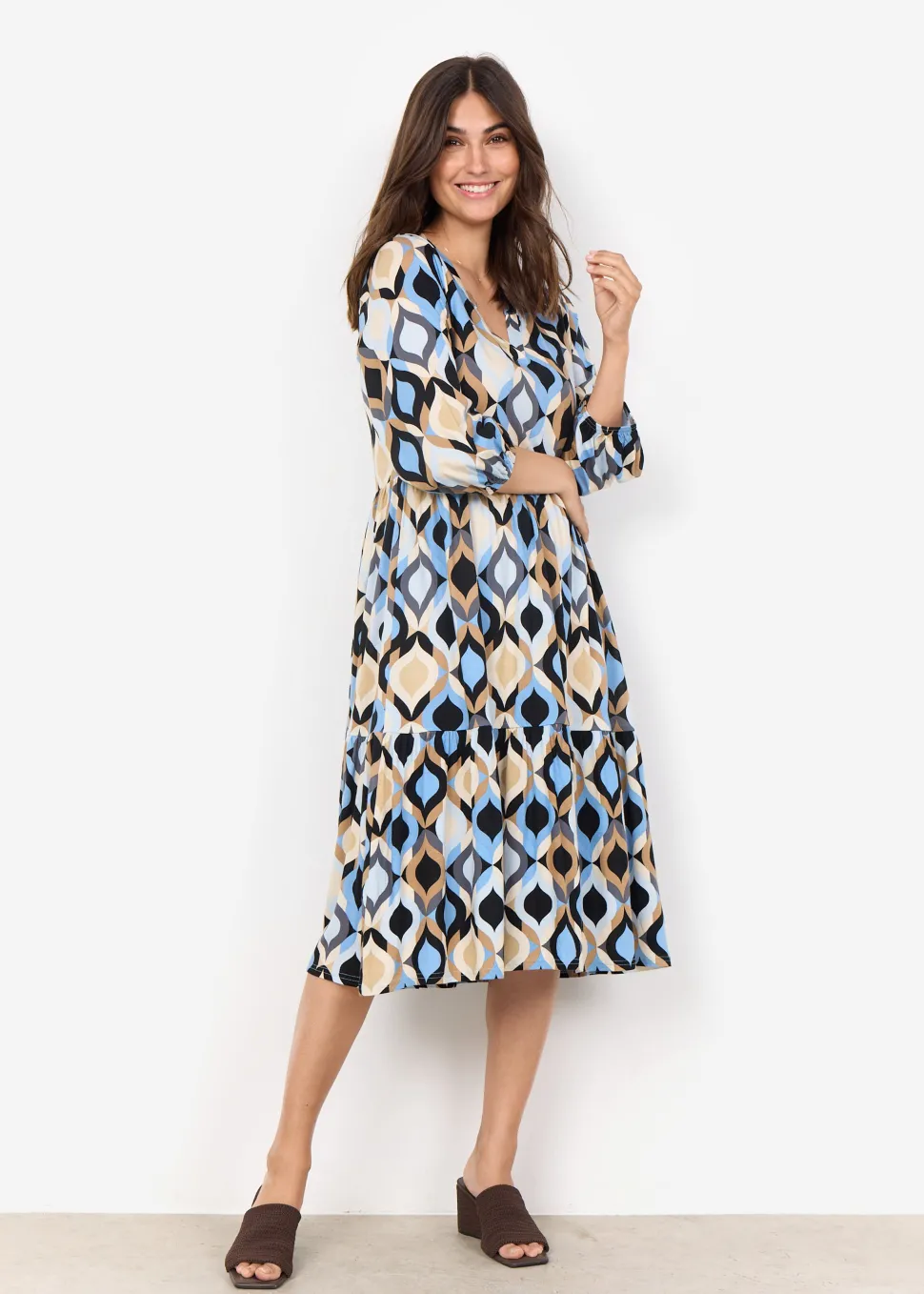 felicity_aop__dress_1.webp Felicity AOP 480 Dress