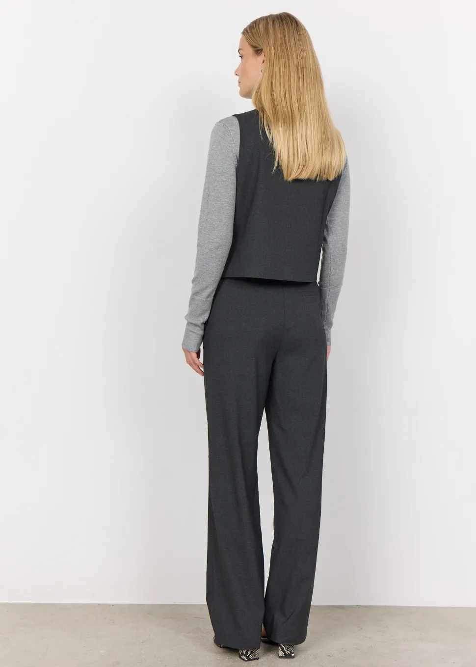 frankie__waistcoat_in_dar_2.webp Frankie 4 Waistcoat in Dark Grey