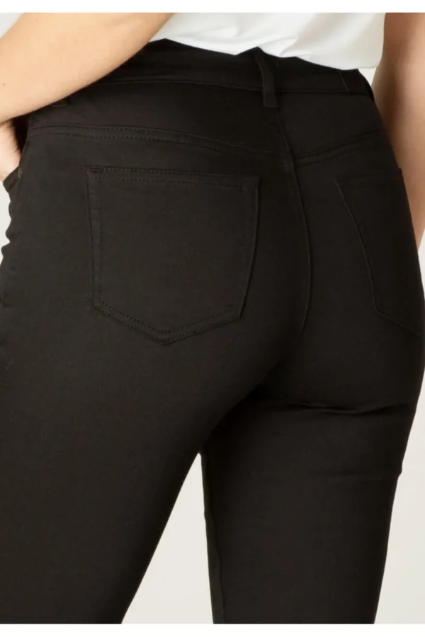 Joy Slim Fit Stretch Jeans in Black