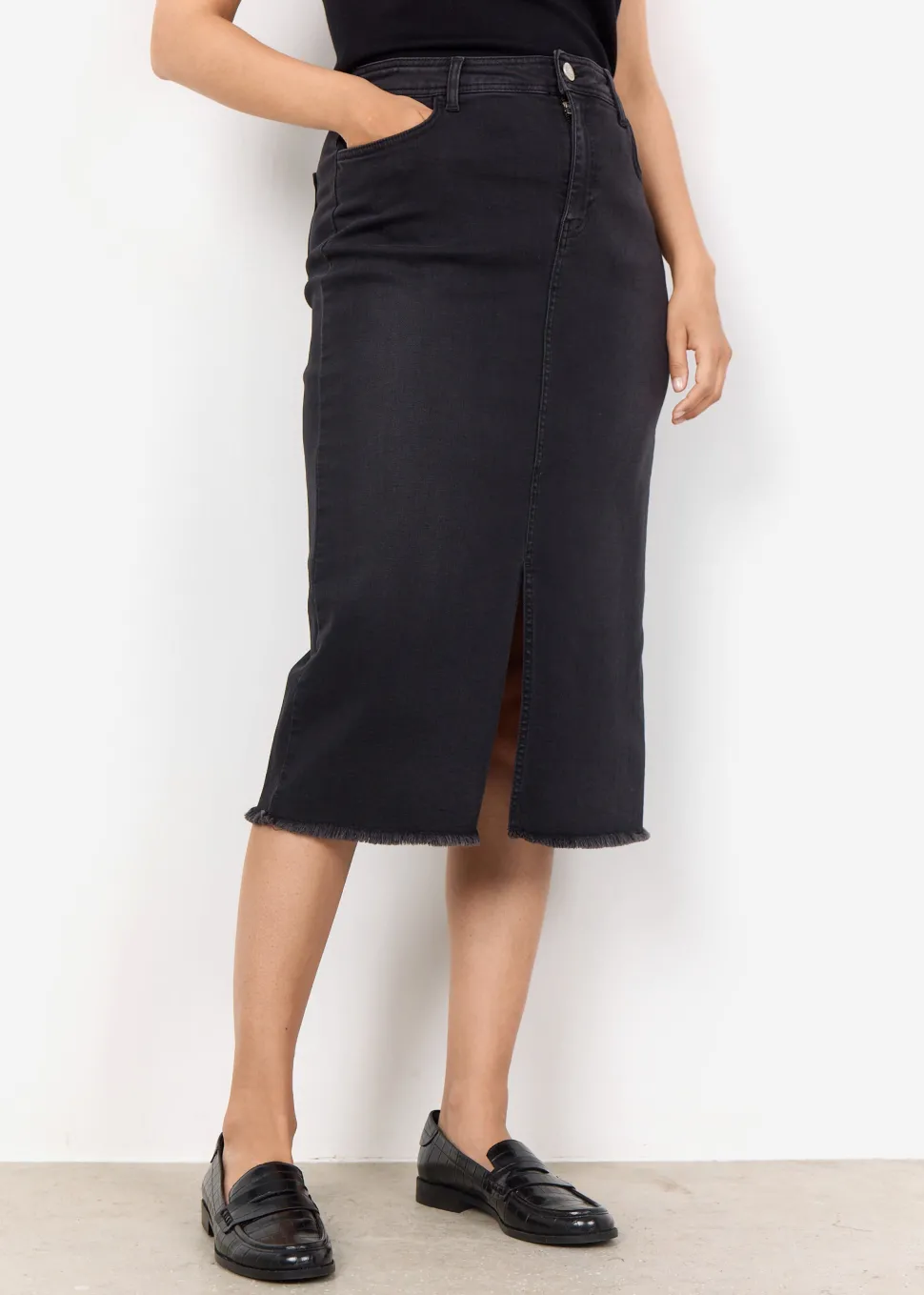 kimberly__denim_skirt_1.webp Kimberly 29 Denim Skirt
