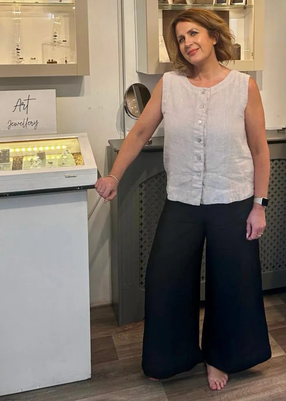 linen_crop_pants_in_black_0.webp Linen Crop Pants in Black