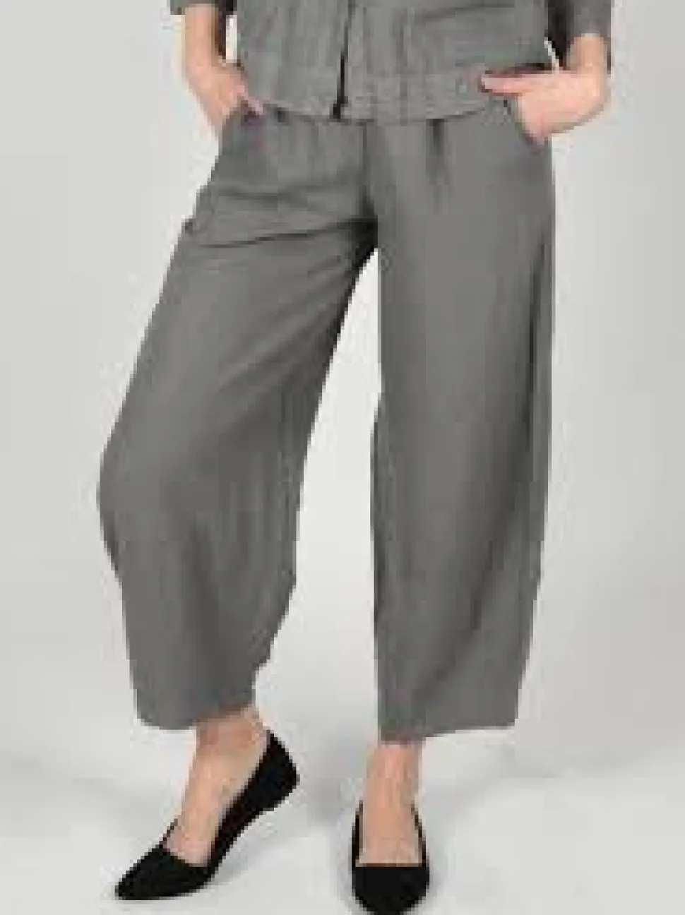 linen_lantern_pants_in_al_1.webp Linen Lantern Pants in Aluminium