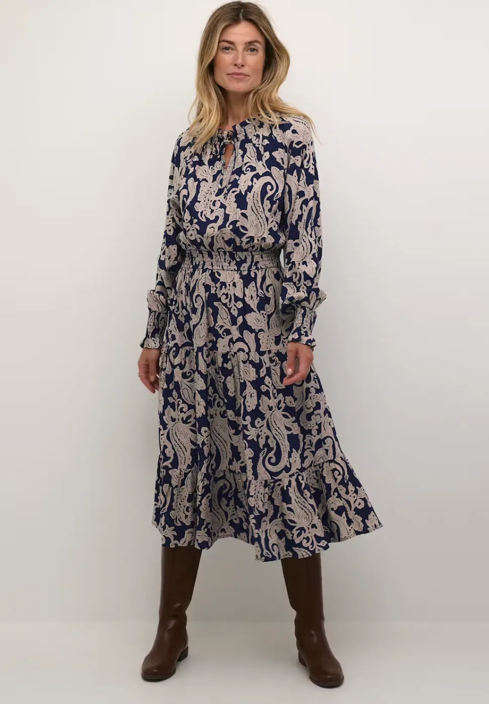 lucy_long_dress_in_blue_p_2.webp Lucy Long Dress in Blue Paisley