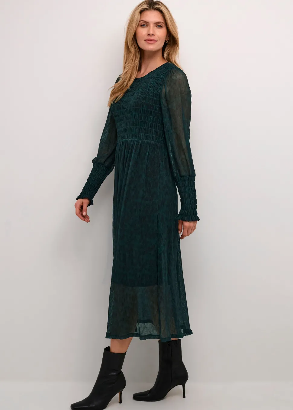 maggi_dress_in_ponderosa__1.webp Maggi Dress in Ponderosa Pine Flowers
