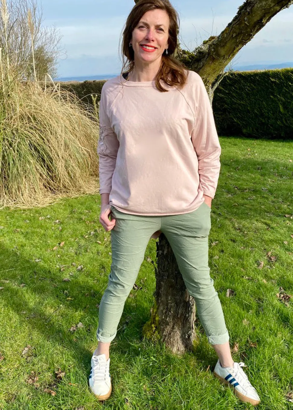 magic_plain_trousers_in_s_0.webp Magic Plain Trousers in Shades of Green