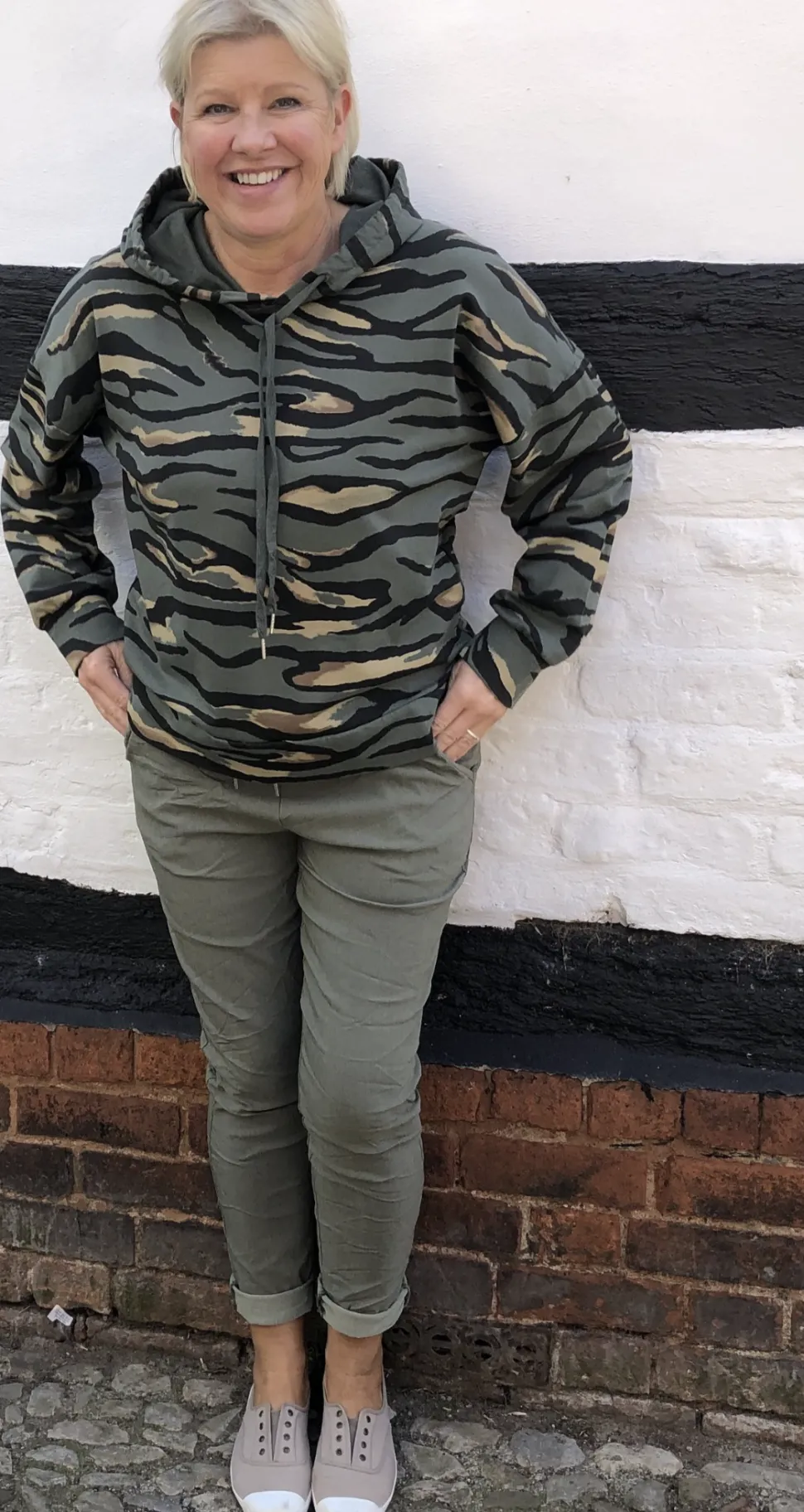 magic_plain_trousers_in_s_4.webp Magic Plain Trousers in Shades of Green