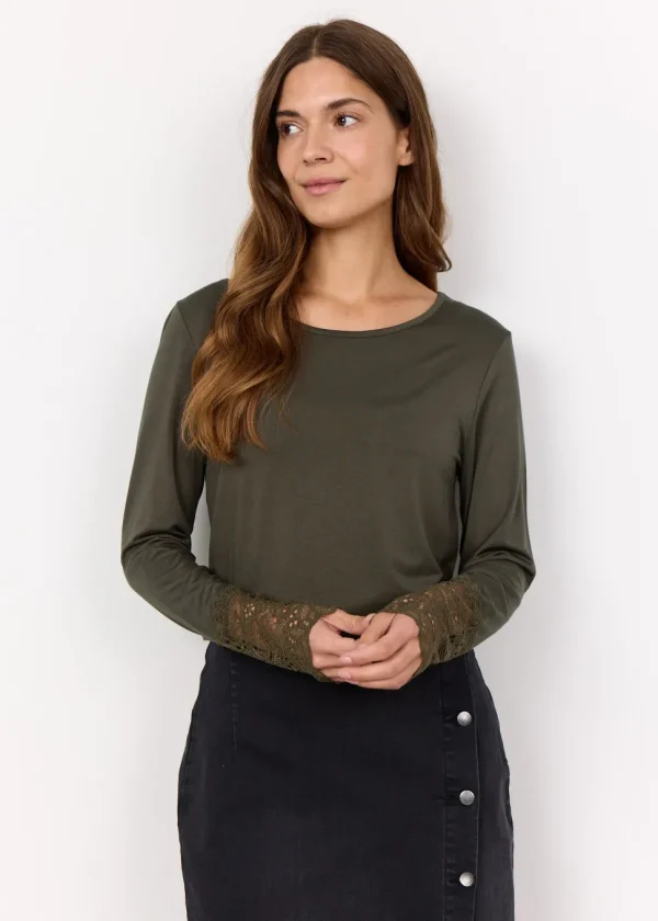Marica 226 T Shirt in Dark Green