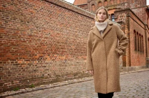 Mukite 2 Coat in Camel