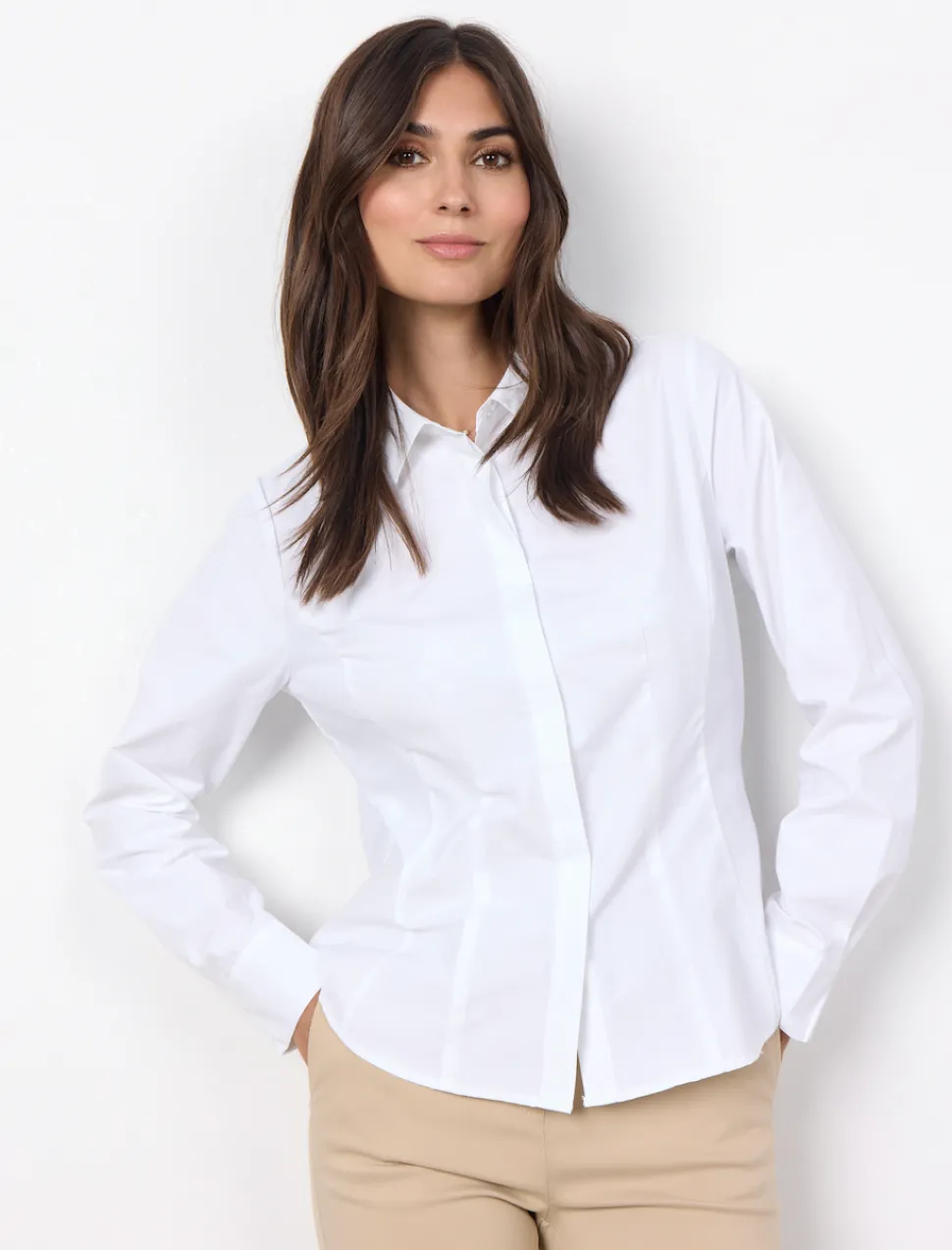 netti__shirt_0.webp Netti 6 Shirt