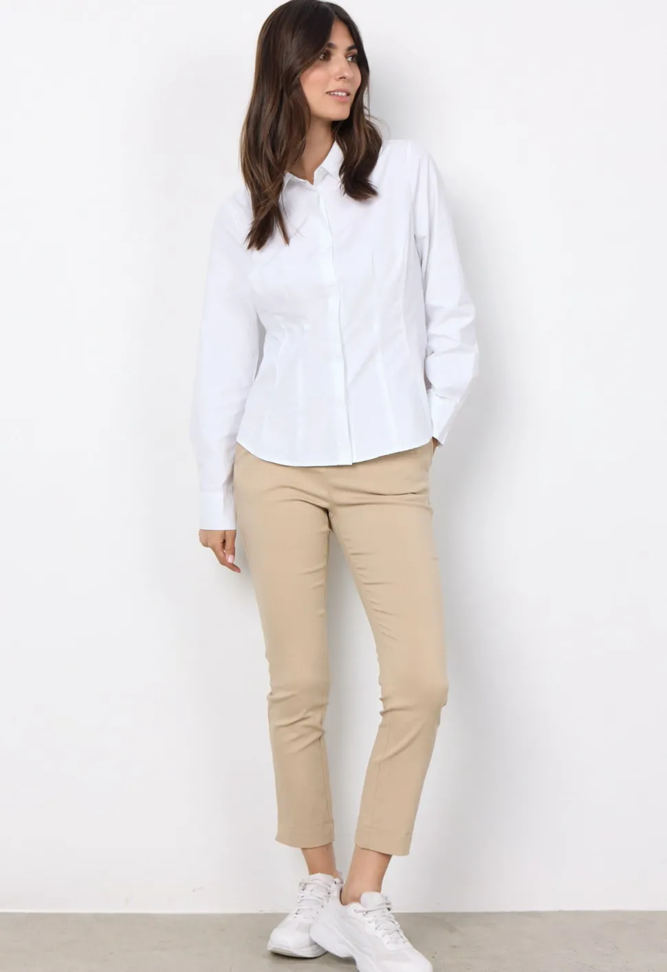 netti__shirt_in_white_1.webp Netti 89 Shirt in White