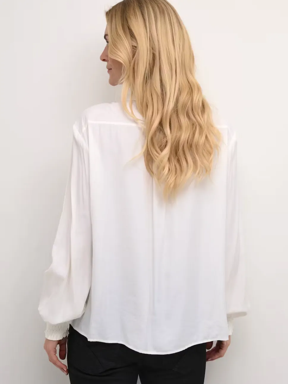 nola_long_sleeve_shirt_in_2-1.webp Nola Long Sleeve Shirt in Snow White
