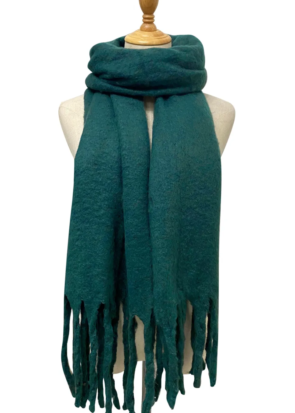 plain_tassel_blanket_scar_1.webp Plain Tassel Blanket Scarf