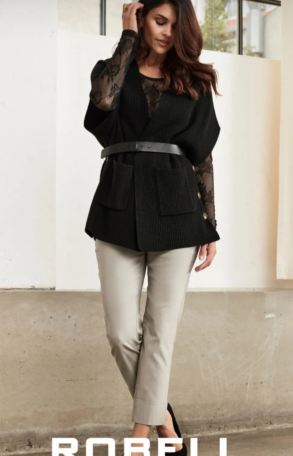 robell__length_bella_trou_1.webp Robell 3/4 Length Bella Trousers in Putty Grey 92/920