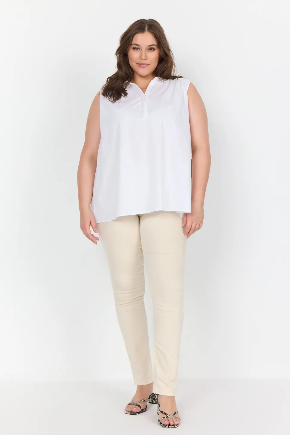saga__crisp_cotton_blend__2.webp Saga 4 Crisp Cotton Blend Shirt in White