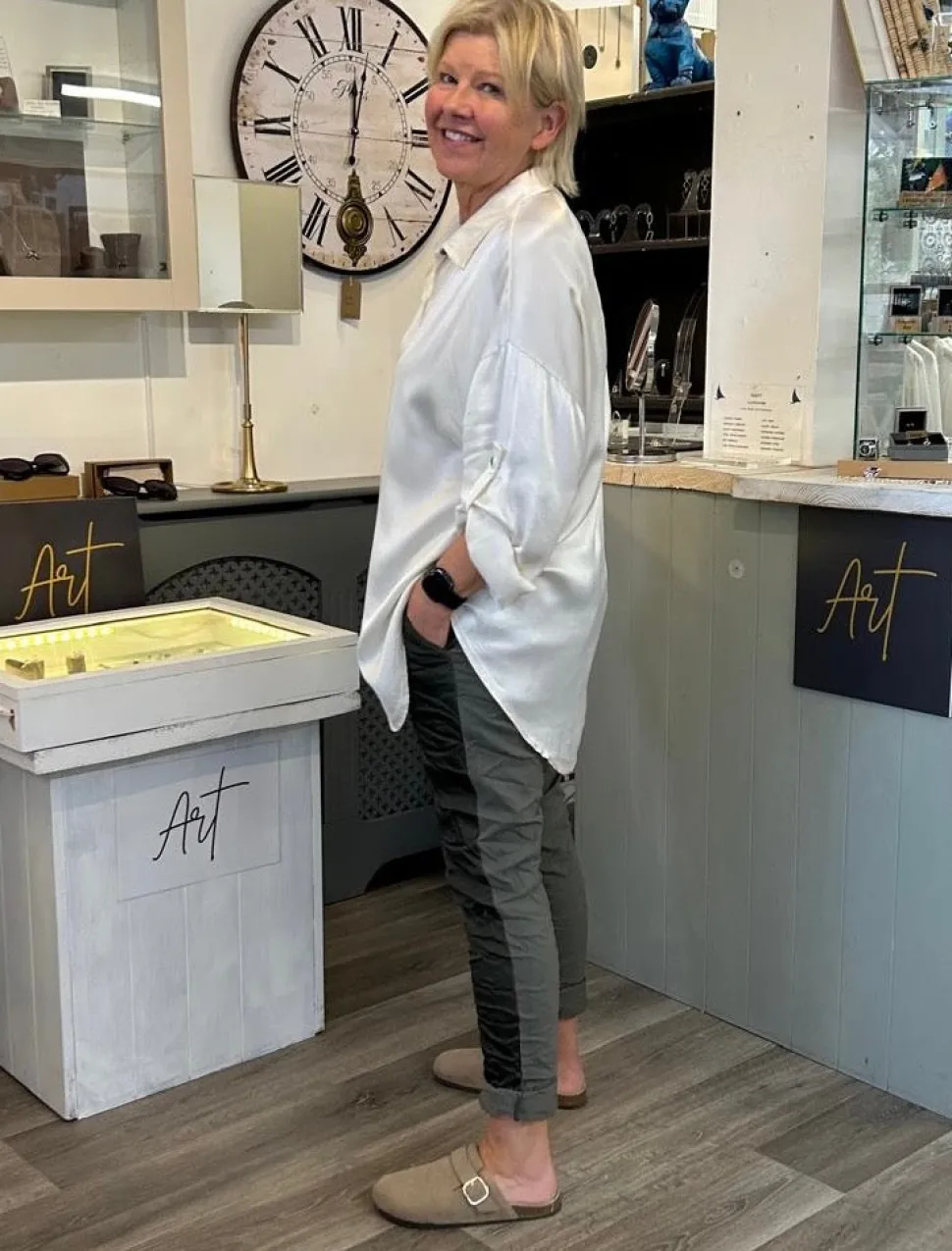 satin_front_magic_trouser_2.webp Satin front Magic Trousers