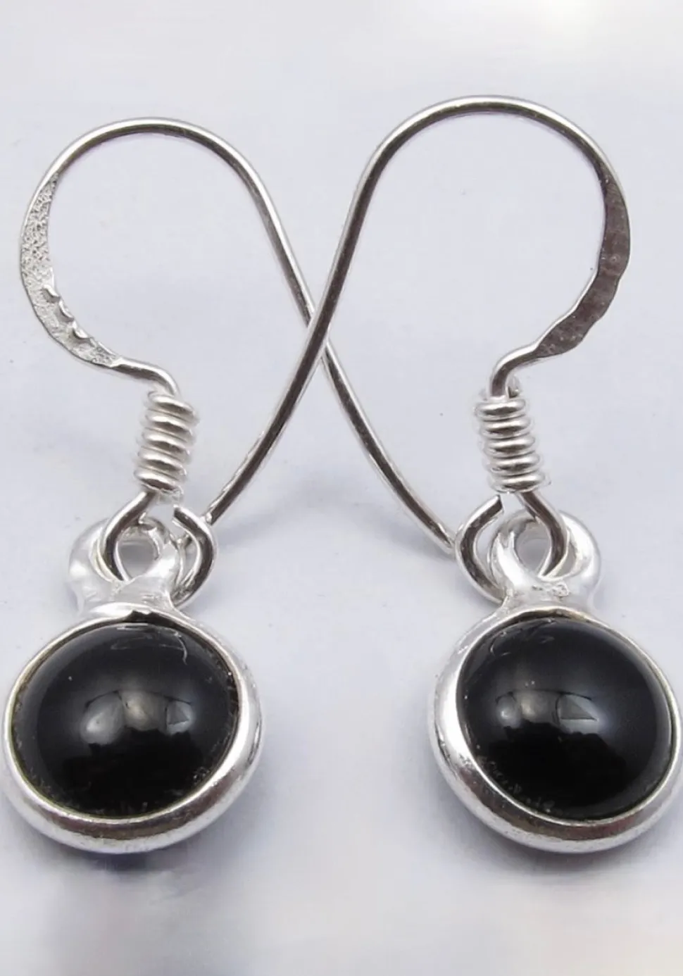 solid_silver_black_onyx_r_0.webp Solid Silver Black Onyx Round Drop Earrings