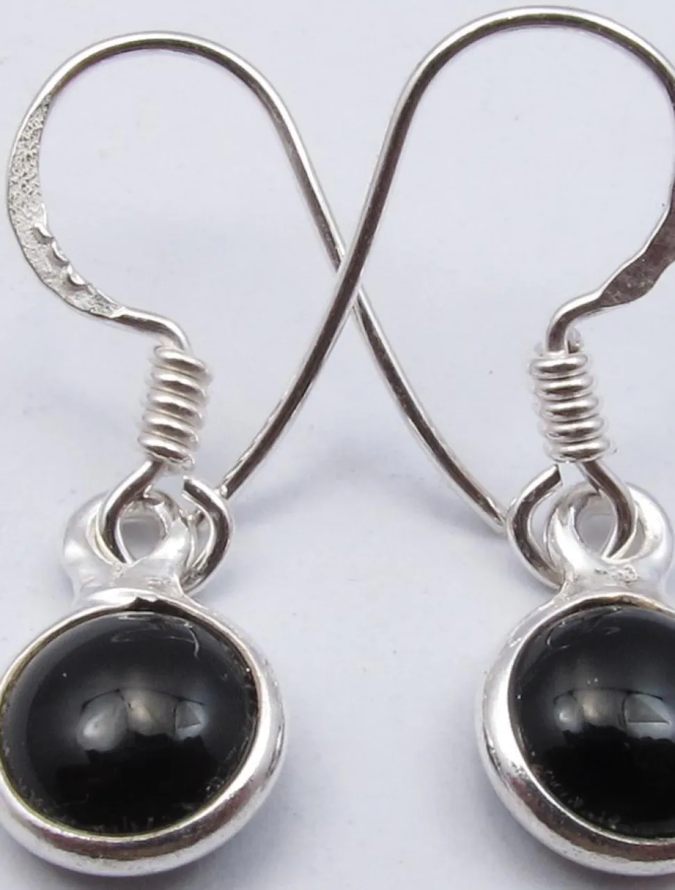 solid_silver_black_onyx_r_1.webp Solid Silver Black Onyx Round Drop Earrings