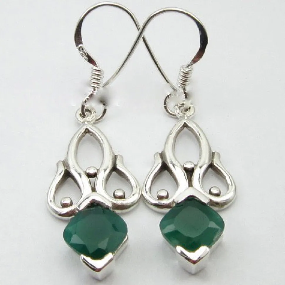 solid_silver_green_onyx_r_2-1.webp Solid Silver Green Onyx Raj Drop Earrings