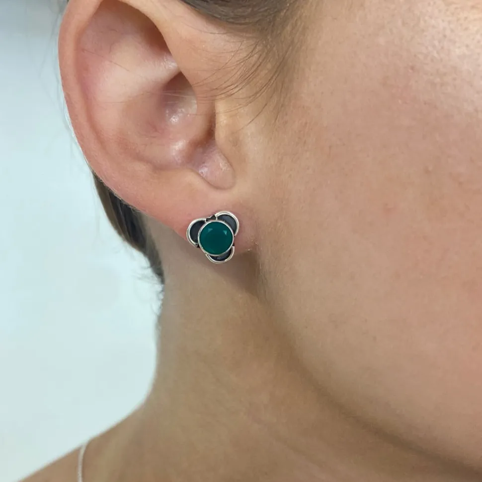 solid_silver_green_onyx_s_2.webp Solid Silver Green Onyx Stud Earrings with Triple Curve Frame