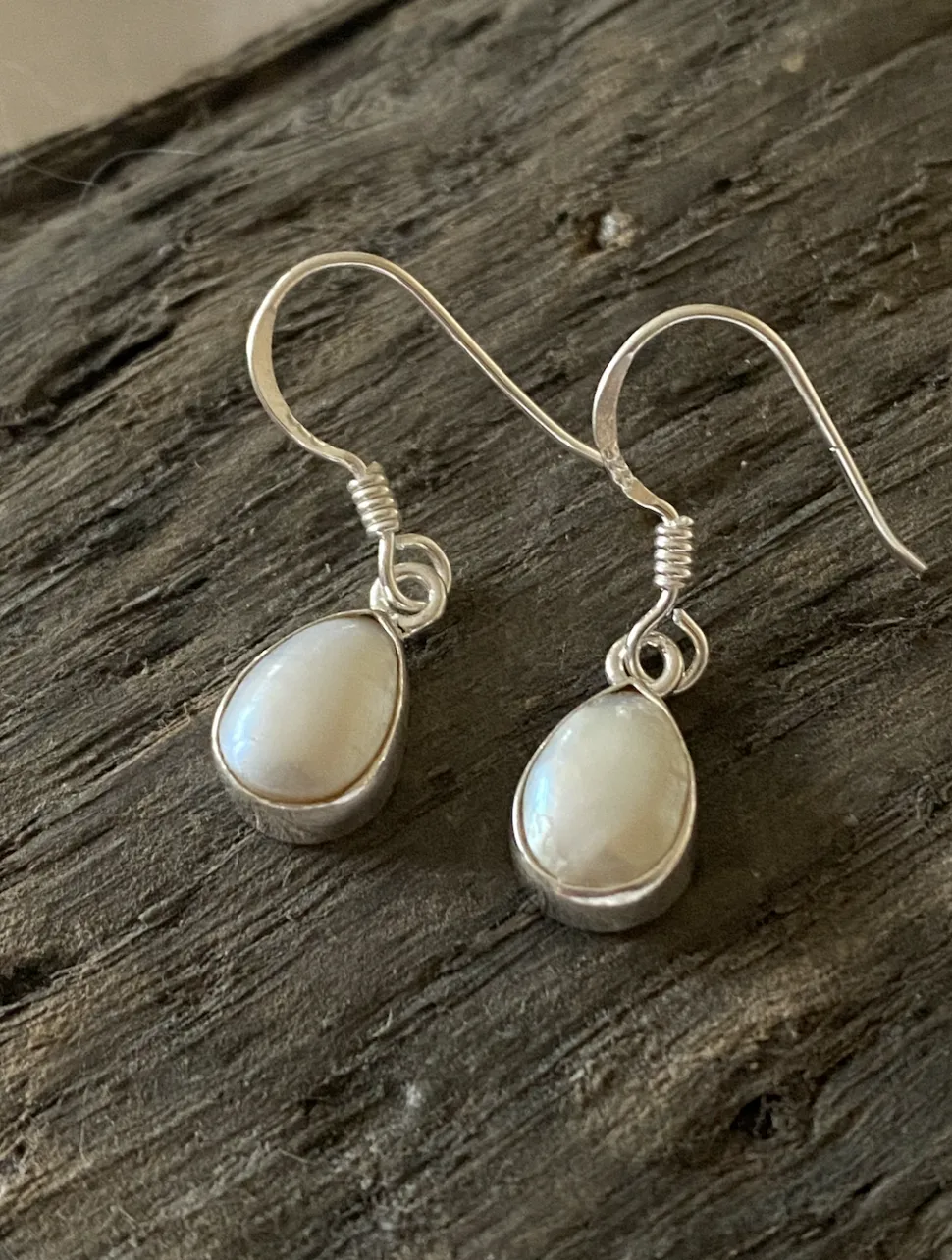 solid_silver_pearl_teardr_2.webp Solid Silver Pearl Tear-drop Earrings