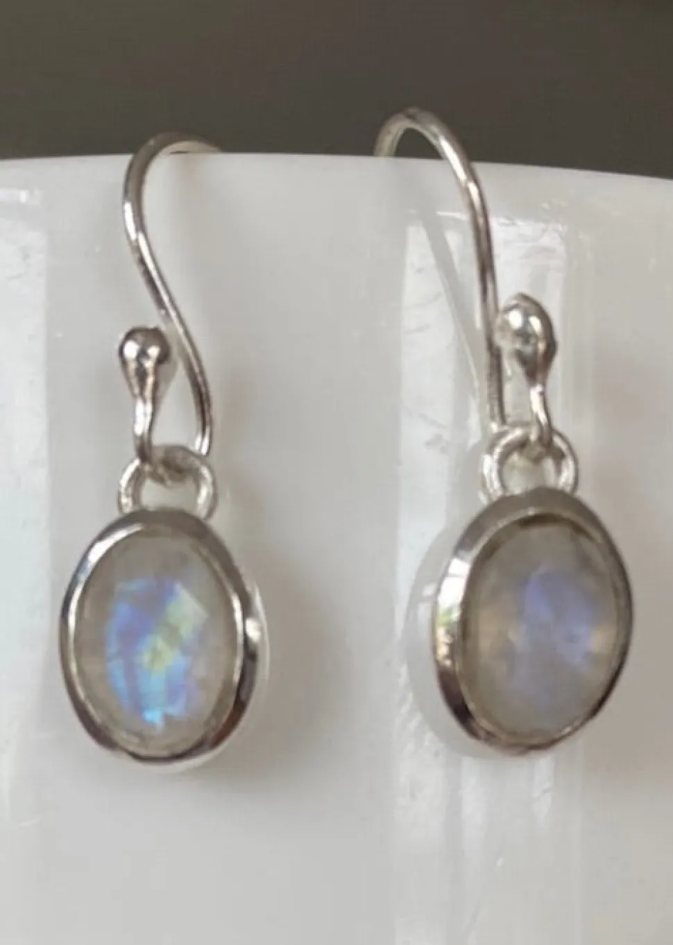solid_silver_rainbow_moon_0-3.webp Solid Silver Rainbow Moonstone oval Drop Earrings