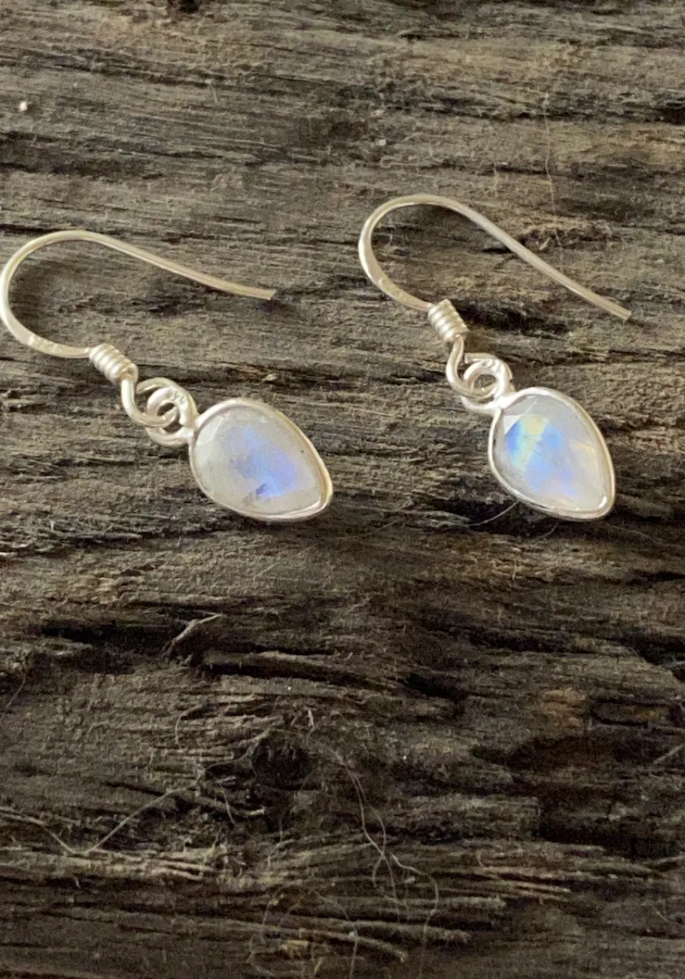 solid_silver_rainbow_moon_0-4.webp Solid Silver Rainbow Moonstone Tear-drop Drop Earrings