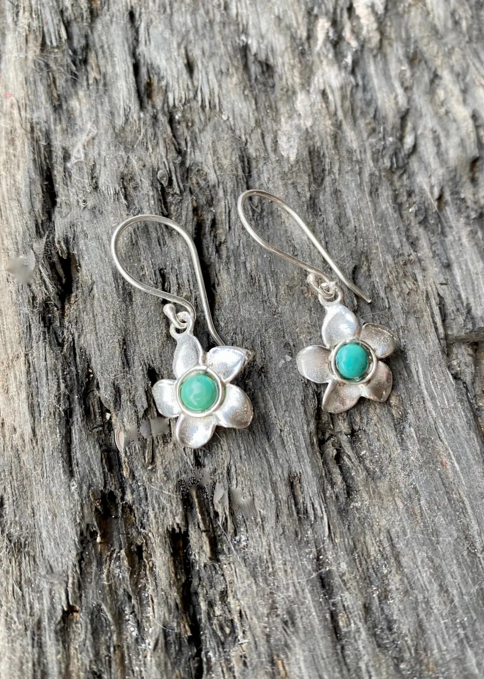 solid_silver_turquoise_fl_1.webp Solid Silver Turquoise Flower Drop Earrings