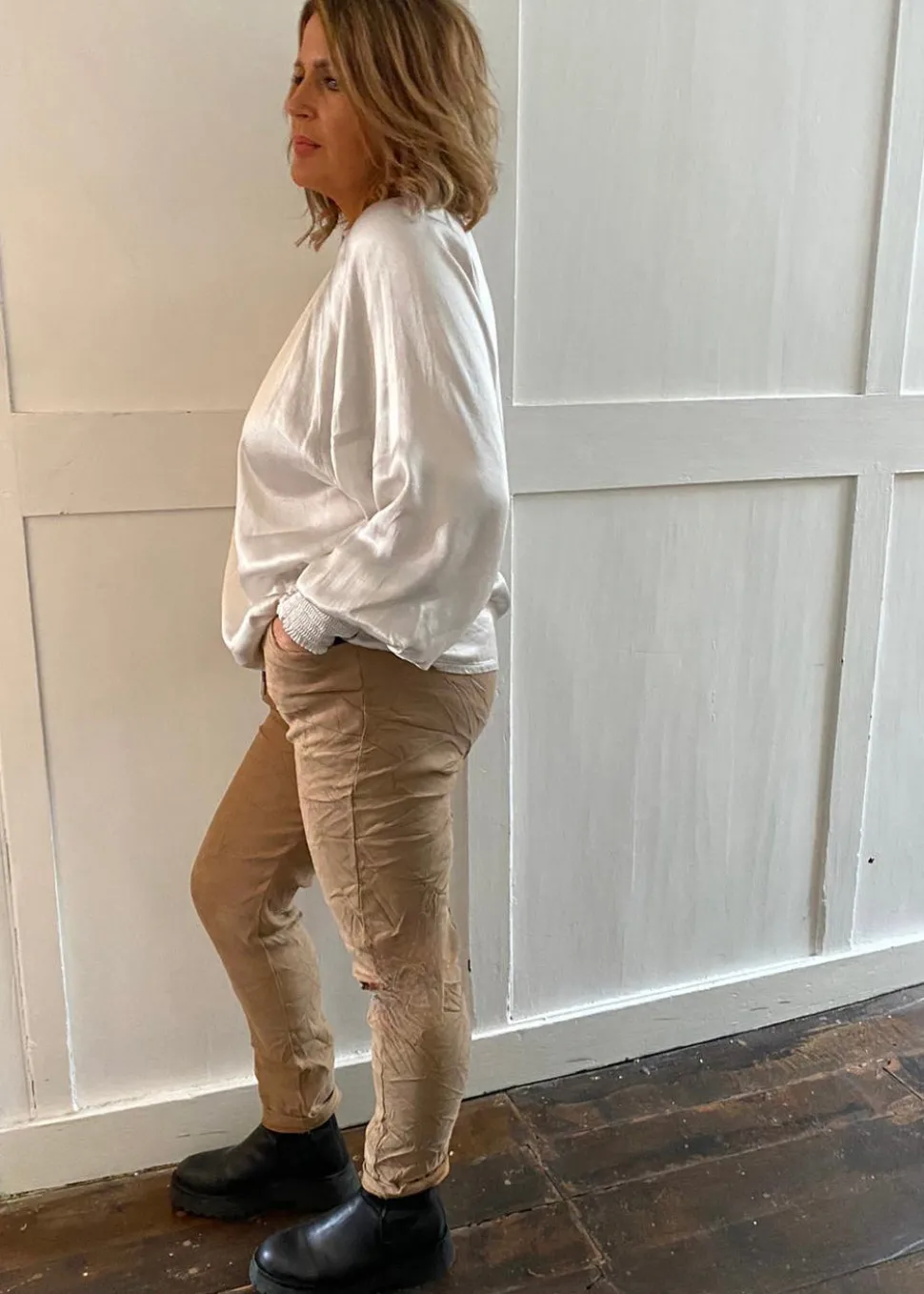 suedette_magic_trousers_2.webp Suedette Magic Trousers
