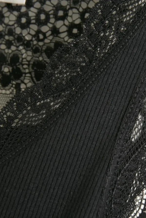 Vanessa Vest Top in Pitch Black