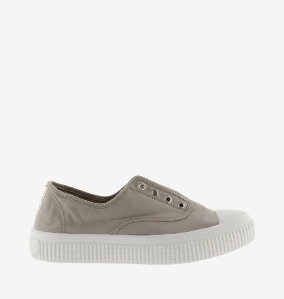 victoria_canvas_plimsoll__1.webp Victoria Canvas Plimsoll in Beige