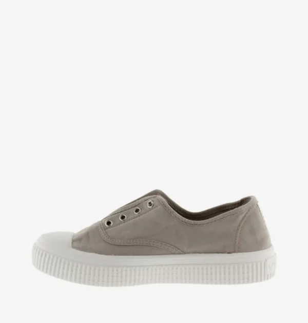 Victoria Canvas Plimsoll in Beige