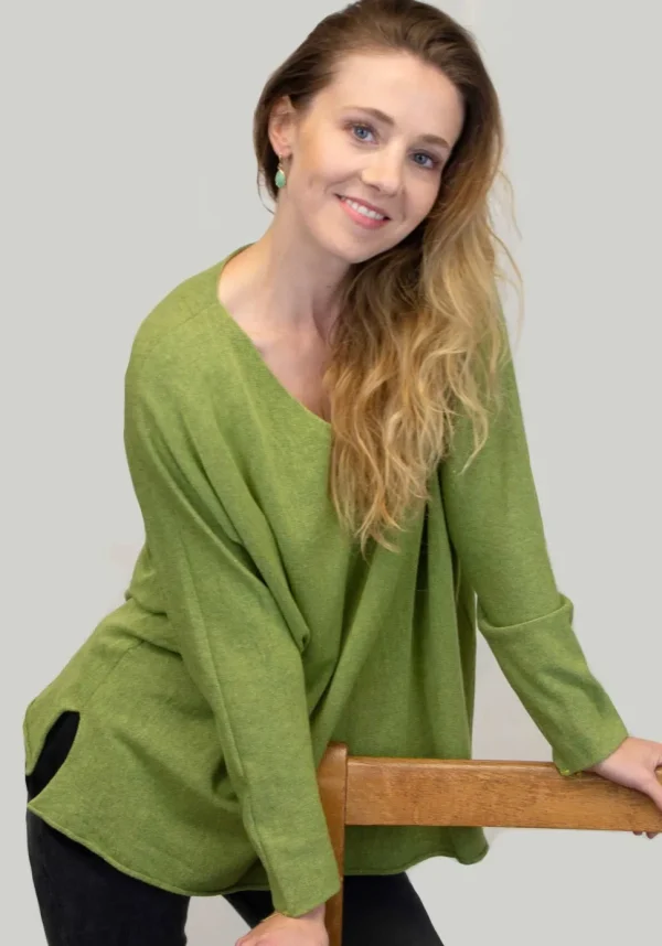 Cashmere Mix V Neck Knit in Shades of Green