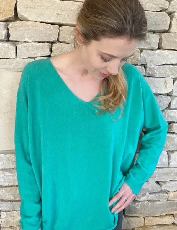Cashmere Mix V Neck Knit in Shades of Green