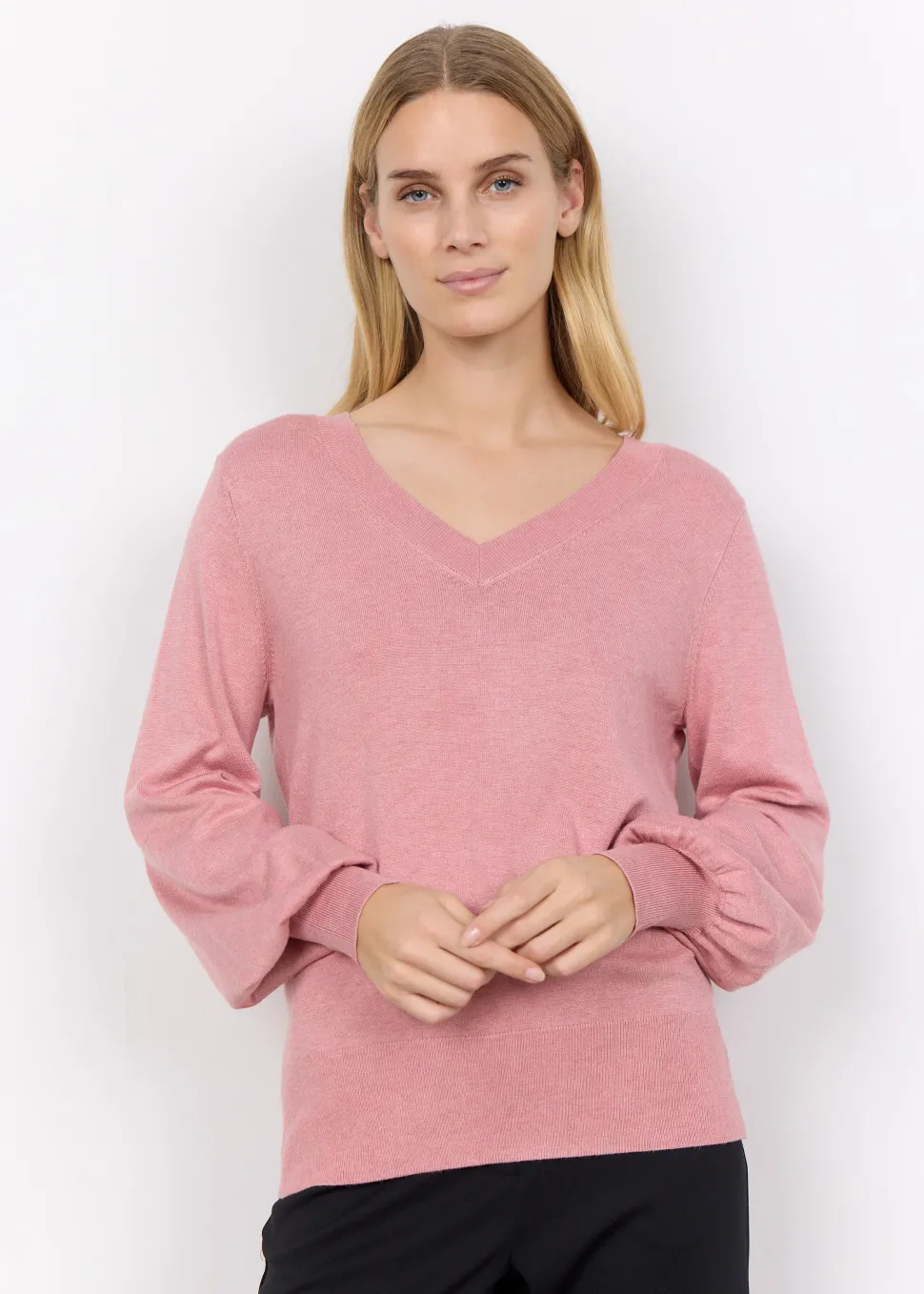 dollie__pullover_in_rose_0.webp Dollie 738 Pullover in Rose