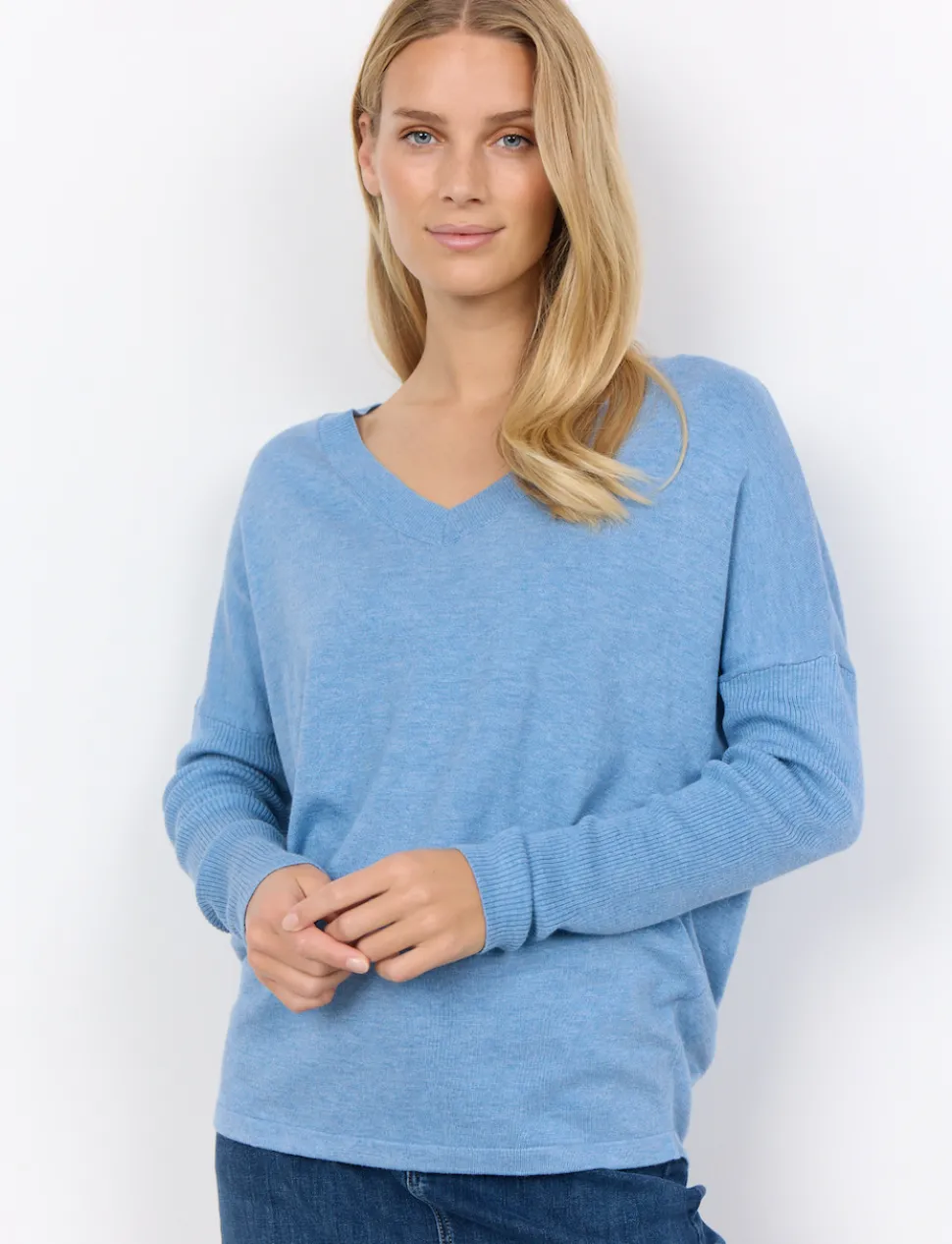 dollie__v_neck_pullover_i_1.webp Dollie 722 V Neck Pullover in Air Blue