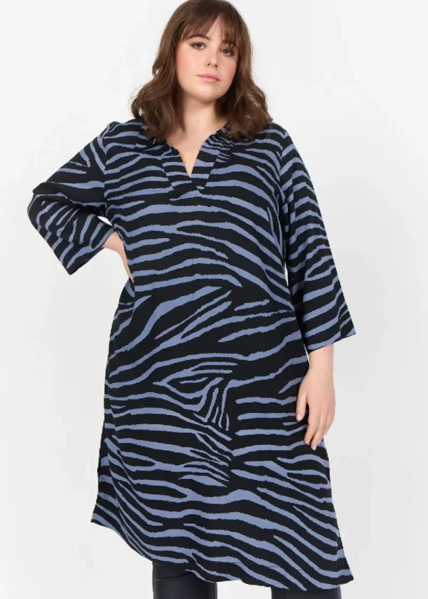 Kenja 3 Dress in Blue