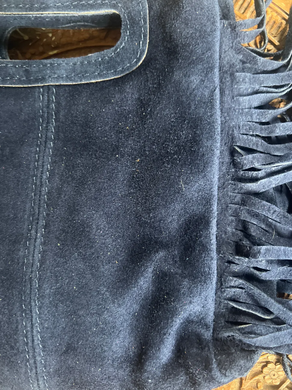 small_tassel_suede_bag_5.webp Small Tassel Suede Bag